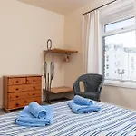 Abbey Terrace - Free Parking *