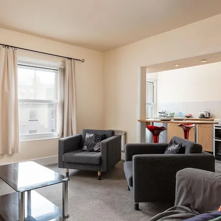 Abbey Terrace - Free Parking